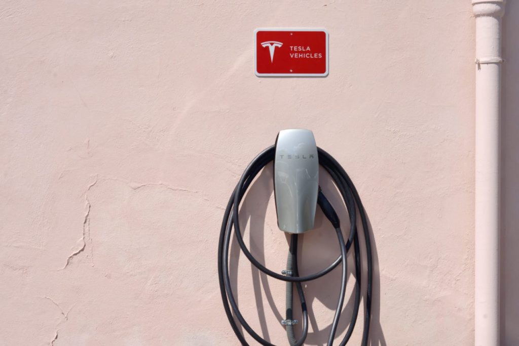 NiklasAdrianVindelev_Tesla_small-1024×684