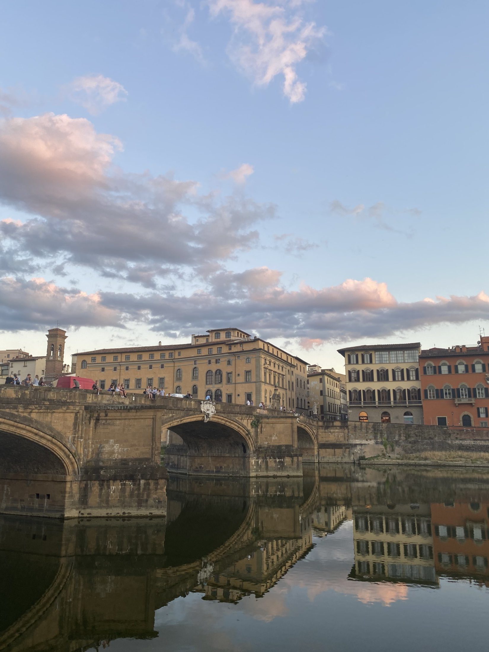 ISSY CARR Florence